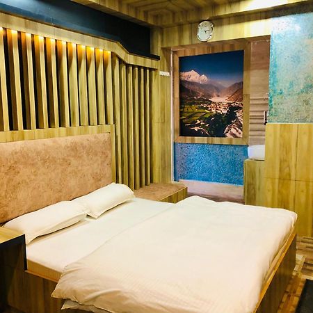 Sara'S Backpackers Hotel Katmandu Dış mekan fotoğraf