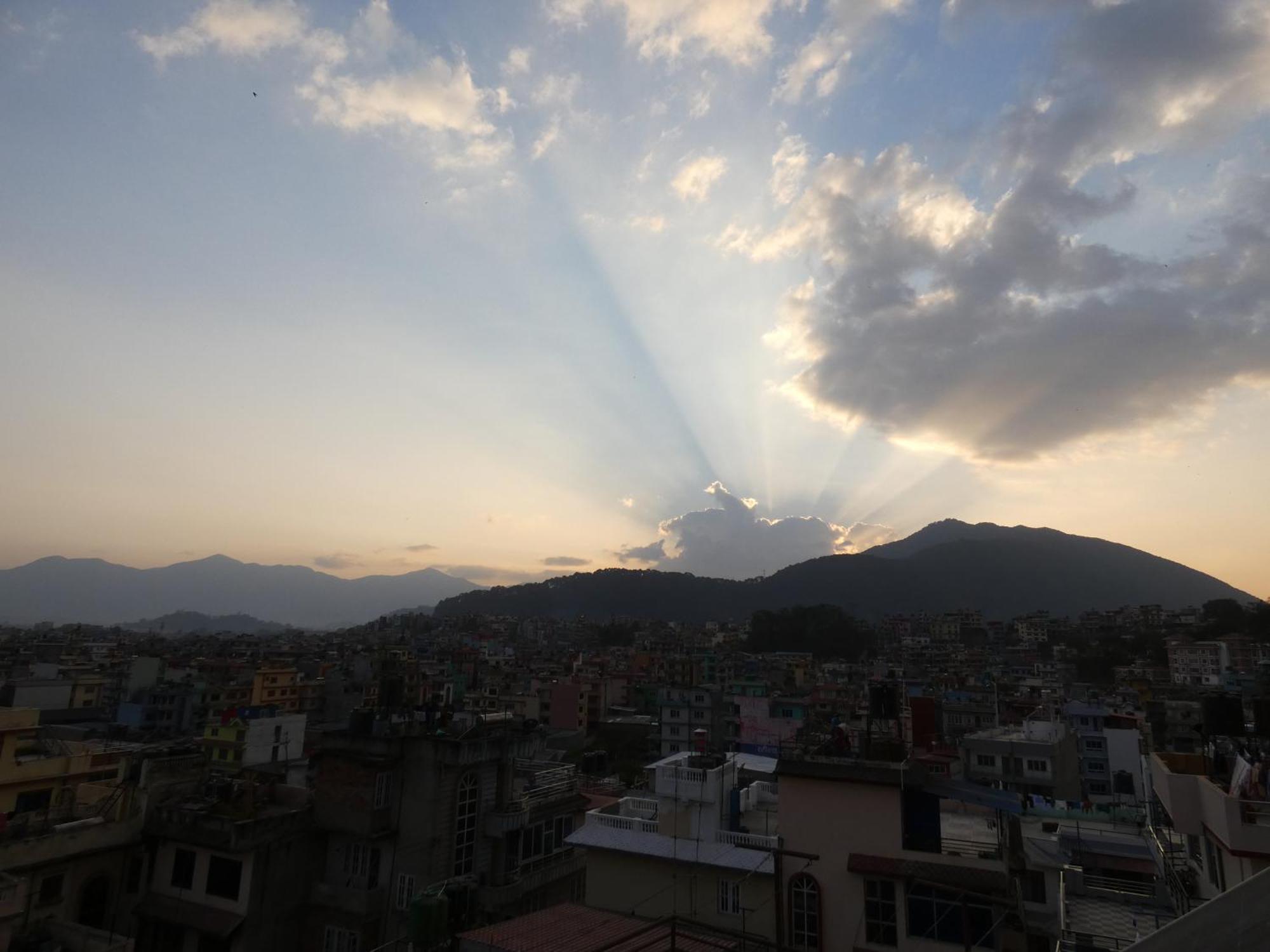 Sara'S Backpackers Hotel Katmandu Dış mekan fotoğraf