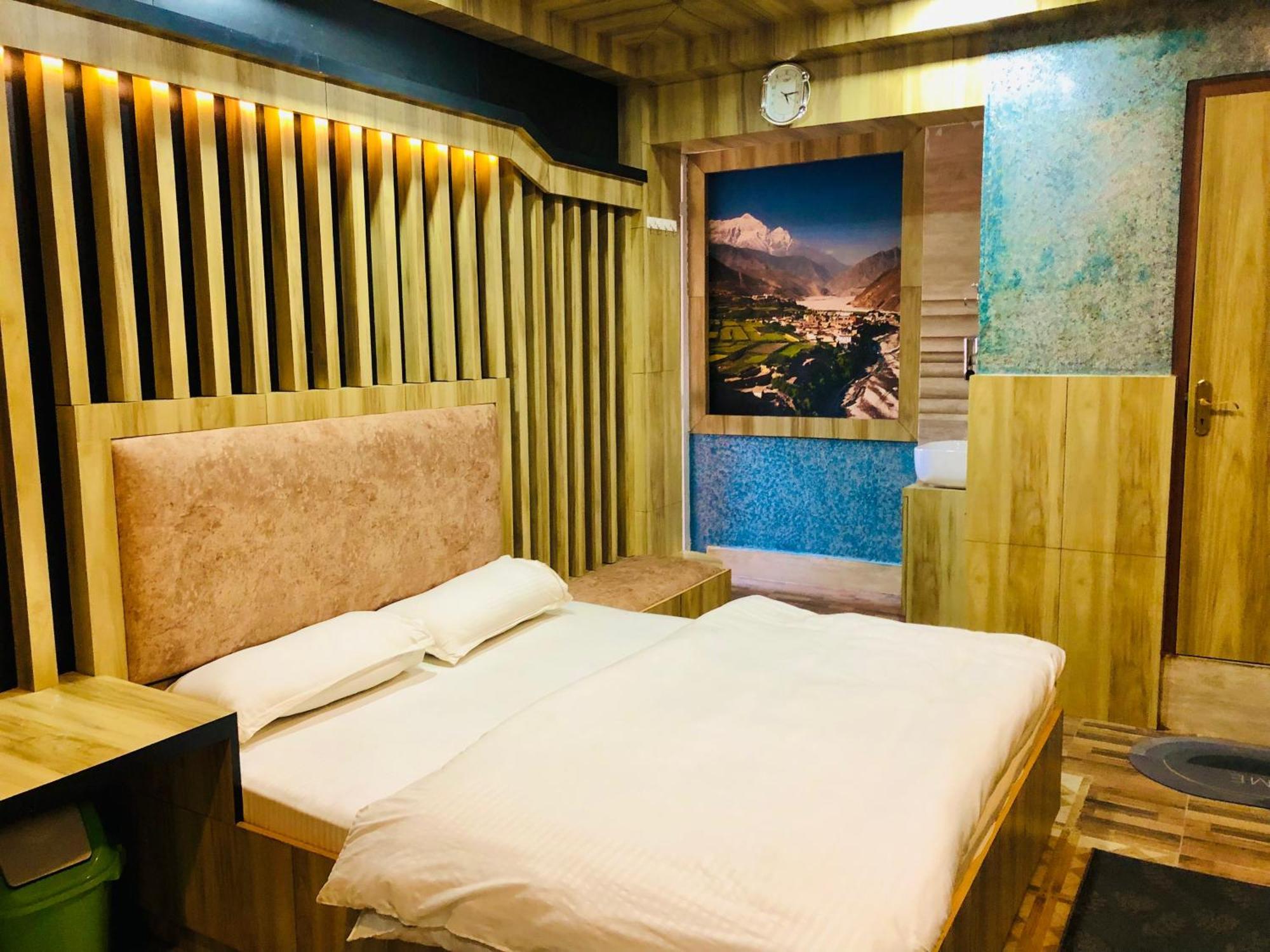 Sara'S Backpackers Hotel Katmandu Dış mekan fotoğraf